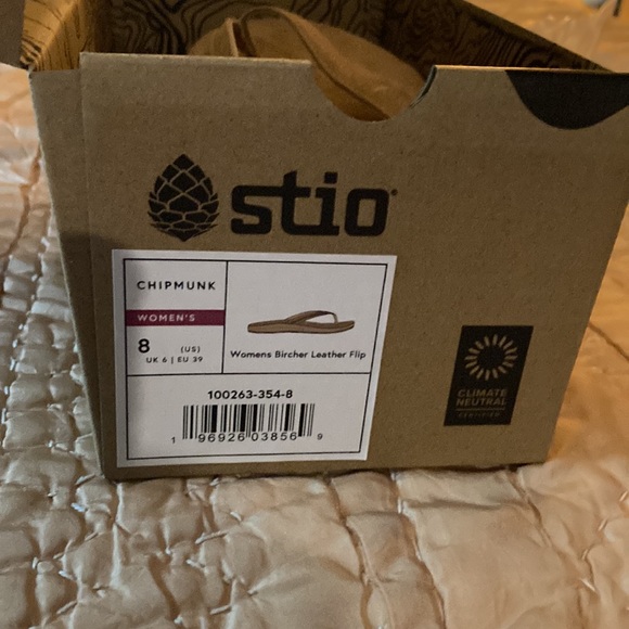 Stio Bircher leather flip NIB size 8 - Picture 6 of 6